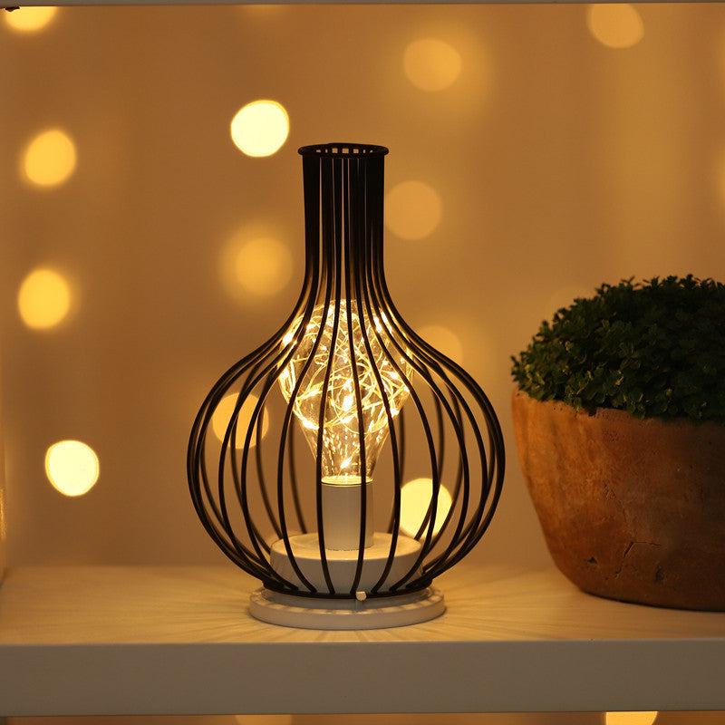 Metal Goblet Table Lamp